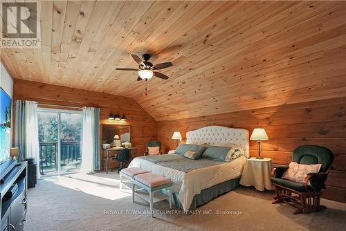 22 Winchester Drive, Kawartha Lakes, ON - Indoor Photo Showing Bedroom