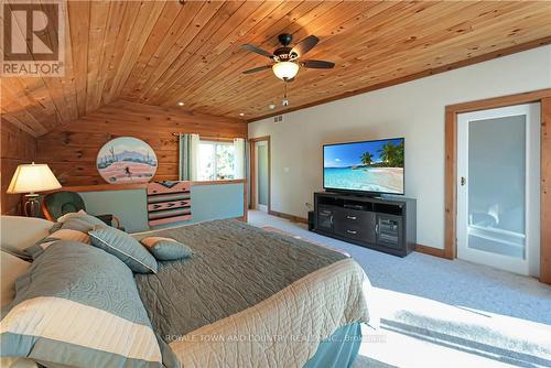 22 Winchester Drive, Kawartha Lakes, ON - Indoor Photo Showing Bedroom