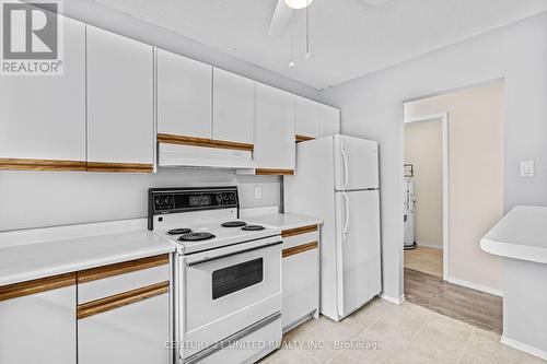 301 - 136 Ware Street, Peterborough, ON - Indoor Photo Showing Kitchen