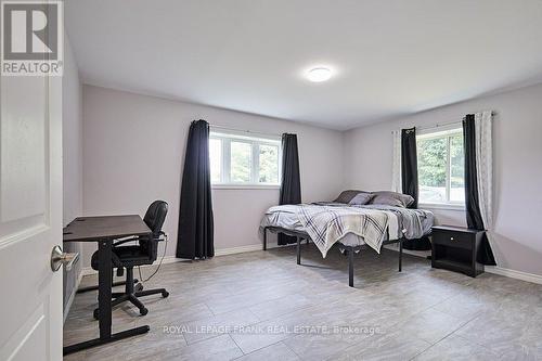 189 Halbiem Crescent, Dysart Et Al, ON - Indoor Photo Showing Bedroom