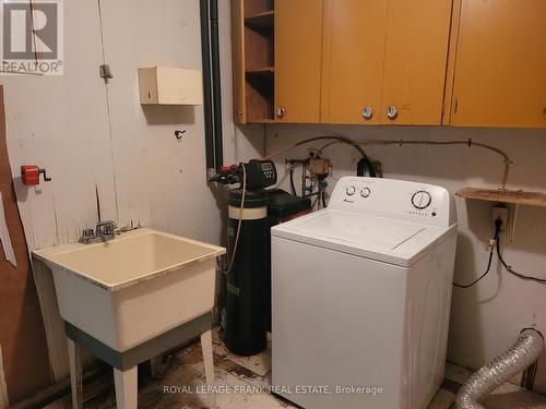 205 George Drive N, Kawartha Lakes, ON - Indoor Photo Showing Laundry Room