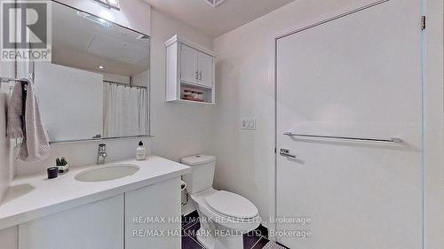 1804 - 21 Widmer Street, Toronto, ON - Indoor Photo Showing Bathroom