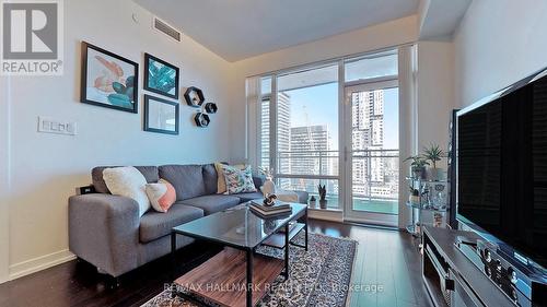 1804 - 21 Widmer Street, Toronto, ON - Indoor Photo Showing Living Room