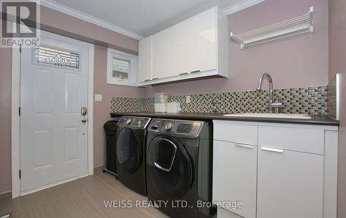 8 Teakwood Grove, Toronto, ON - Indoor Photo Showing Laundry Room