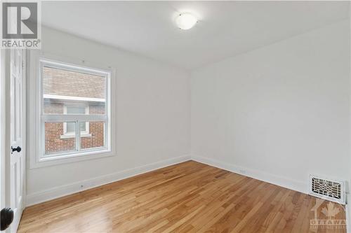 230 Holland Avenue, Ottawa, ON - Indoor Photo Showing Other Room