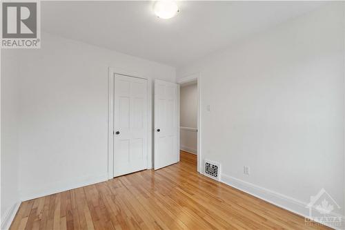 230 Holland Avenue, Ottawa, ON - Indoor Photo Showing Other Room