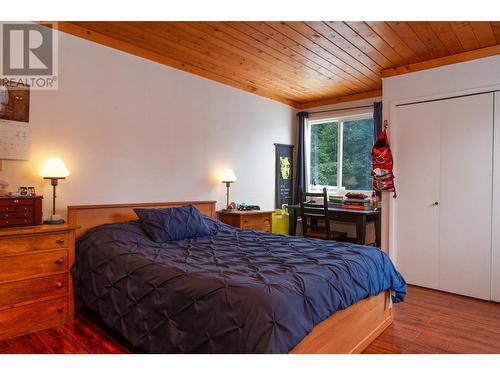 1852 Corbin Place, Revelstoke, BC - Indoor Photo Showing Bedroom