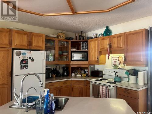 462 Osborne Avenue, Regina Beach, SK - Indoor Photo Showing Kitchen