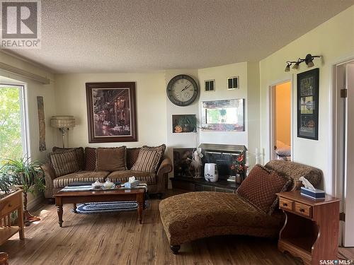 462 Osborne Avenue, Regina Beach, SK - Indoor Photo Showing Living Room