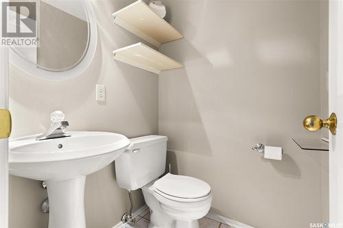 204 2925 14Th Avenue, Regina, SK - Indoor Photo Showing Bathroom