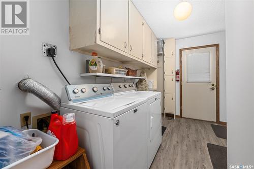 130 Athabasca Street W, Moose Jaw, SK - Indoor Photo Showing Laundry Room