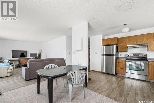 130 Athabasca Street W, Moose Jaw, SK - Indoor Photo Showing Kitchen