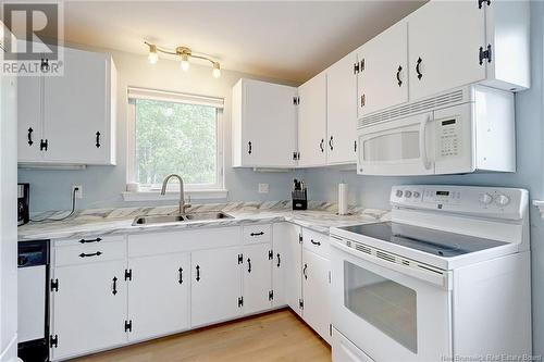 3584 Route 127 Unit# 1, Bayside, NB - Indoor Photo Showing Kitchen With Double Sink