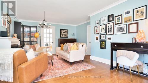 45 Mayfair Drive, London, ON - Indoor Photo Showing Living Room