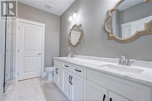454 Brunmar Crescent, Lakeshore, ON - Indoor Photo Showing Bathroom