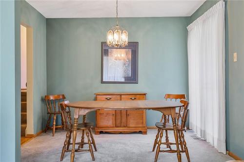 70 Glen Castle Drive, Hamilton, ON - Indoor Photo Showing Dining Room