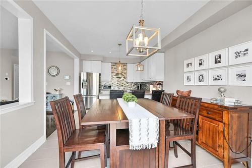 68 Larry Crescent, Caledonia, ON - Indoor Photo Showing Dining Room