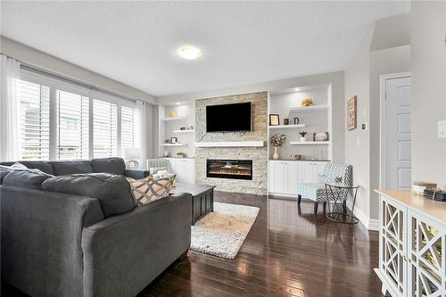 68 Larry Crescent, Caledonia, ON - Indoor Photo Showing Living Room With Fireplace