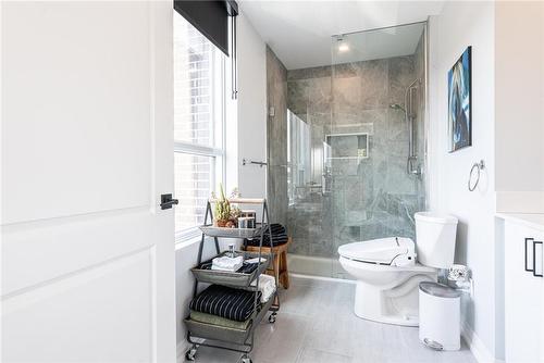 120 Springvalley Crescent|Unit #303, Hamilton, ON - Indoor Photo Showing Bathroom