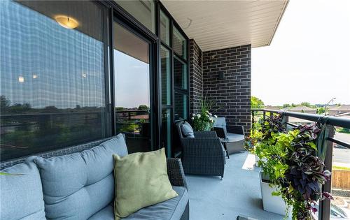 120 Springvalley Crescent|Unit #303, Hamilton, ON - Outdoor With Exterior