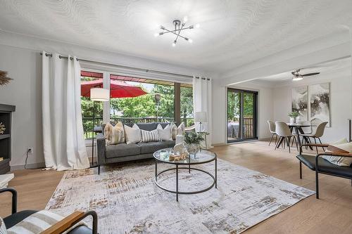 330 Ofield Road S, Dundas, ON - Indoor Photo Showing Living Room