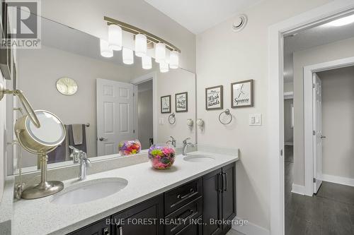 15 Honey Bend Drive Bend, St. Thomas, ON - Indoor Photo Showing Bathroom