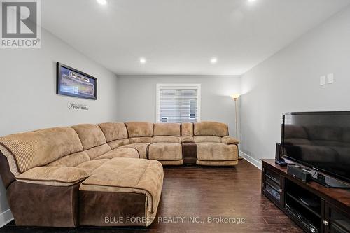 15 Honey Bend Drive Bend, St. Thomas, ON - Indoor Photo Showing Living Room