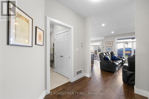 15 Honey Bend Drive Bend, St. Thomas, ON - Indoor Photo Showing Other Room