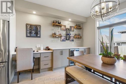 15 Honey Bend Drive Bend, St. Thomas, ON - Indoor Photo Showing Dining Room