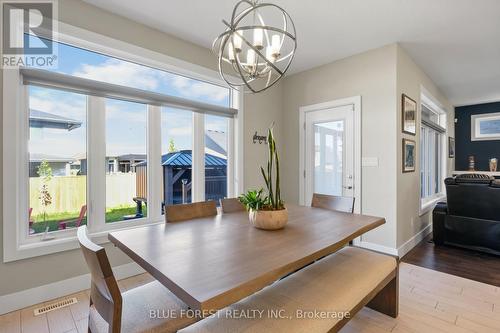 15 Honey Bend Drive Bend, St. Thomas, ON - Indoor Photo Showing Dining Room