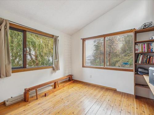 2660 Dubbin Road, Kelowna, BC - Indoor Photo Showing Other Room