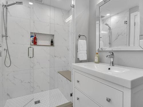 2932 Shannon Lake Road, West Kelowna, BC - Indoor Photo Showing Bathroom