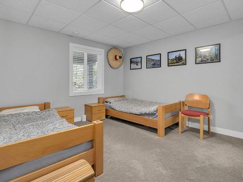 2932 Shannon Lake Road, West Kelowna, BC - Indoor Photo Showing Bedroom