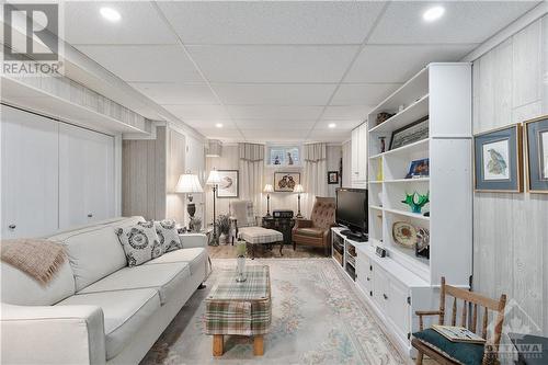 2769 Massicotte Lane, Ottawa, ON - Indoor Photo Showing Living Room