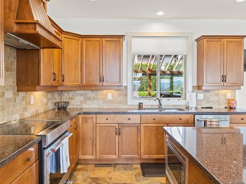 3200 Vineyard View Drive, West Kelowna, BC - Indoor Photo Showing Kitchen With Double Sink