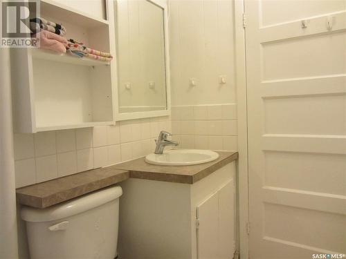 122 1St Street W, Leoville, SK - Indoor Photo Showing Bathroom