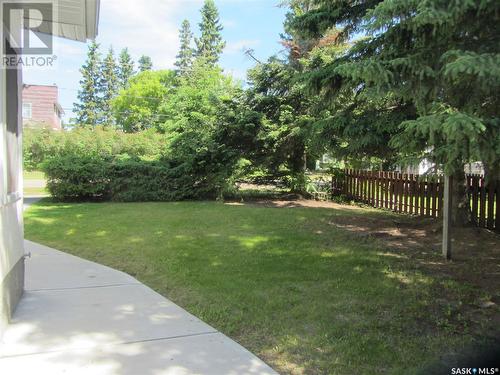 122 1St Street W, Leoville, SK - Outdoor