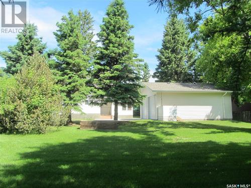 122 1St Street W, Leoville, SK - Outdoor