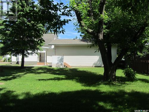 122 1St Street W, Leoville, SK - Outdoor