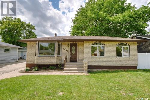1050 13Th Avenue Nw, Moose Jaw, SK - Outdoor