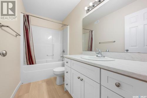 8 2801 Windsor Park Road, Regina, SK - Indoor Photo Showing Bathroom