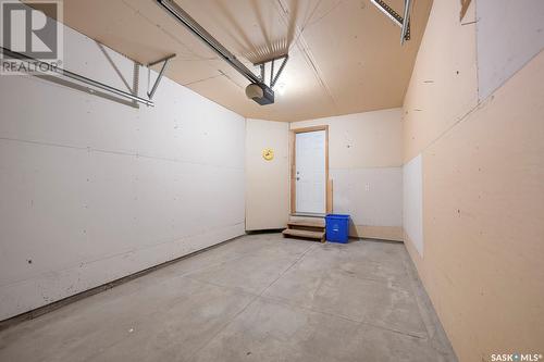 8 2801 Windsor Park Road, Regina, SK - Indoor Photo Showing Garage