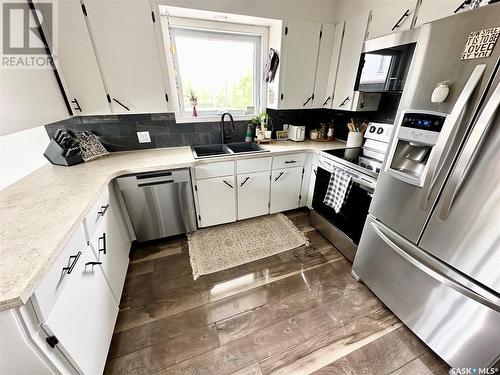 508 Railway Avenue E, Carlyle, SK - Indoor Photo Showing Kitchen