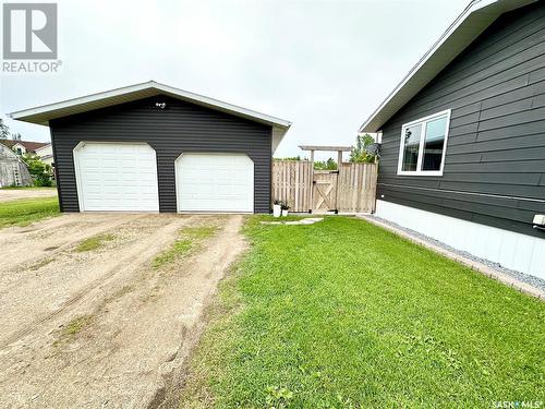 508 Railway Avenue E, Carlyle, SK - Outdoor With Exterior