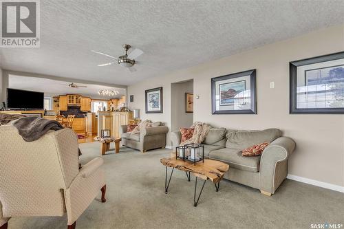 2 Jackfish Lake Crescent, Days Beach, Jackfish Lake, SK - Indoor Photo Showing Living Room