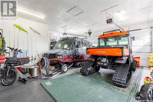 2 Jackfish Lake Crescent, Days Beach, Jackfish Lake, SK - Indoor Photo Showing Garage