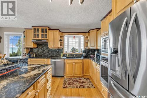 2 Jackfish Lake Crescent, Days Beach, Jackfish Lake, SK - Indoor Photo Showing Kitchen