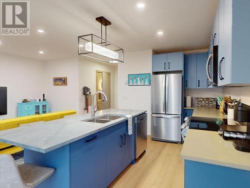 3465 Oak Street, Texada Island, BC - Indoor Photo Showing Kitchen With Double Sink