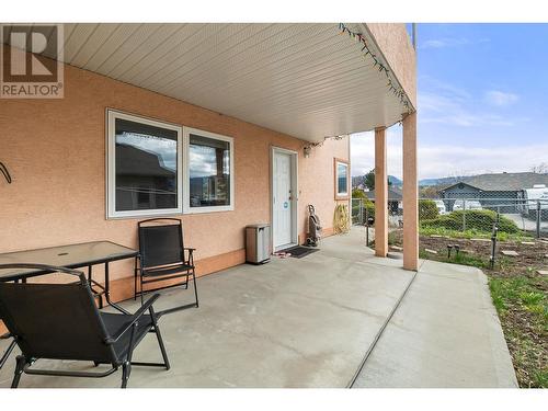 1531 Lawrence Avenue, Kelowna, BC - Outdoor With Exterior