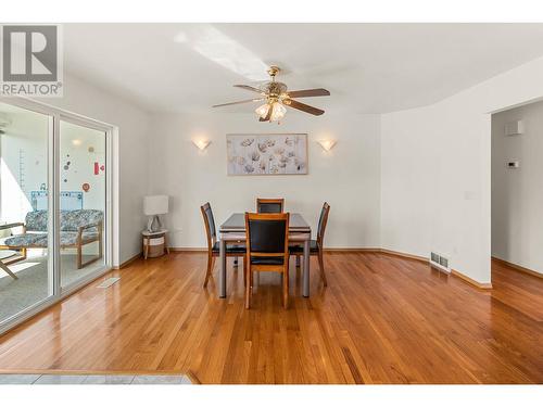 1531 Lawrence Avenue, Kelowna, BC - Indoor Photo Showing Dining Room